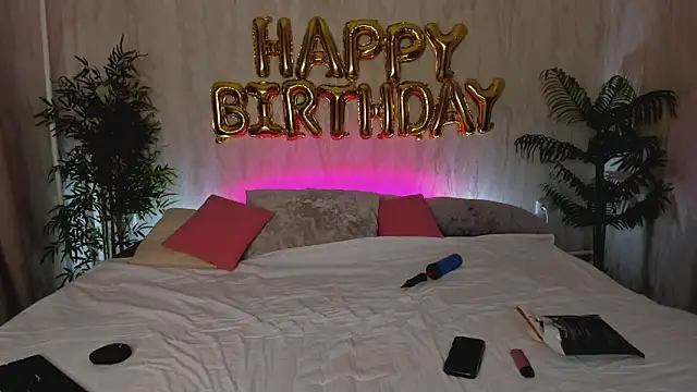 Alic Fox online show from December 2025 12:43:02 AM