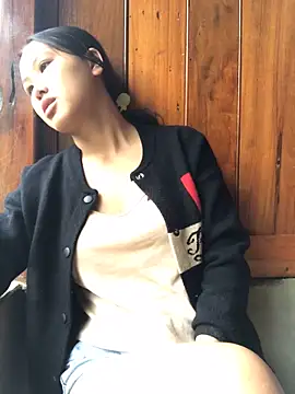 Snapshot of Mai_lovely chatting on October 2025 02:11:02 AM Mai lovely online show from October 2025 02:11:02 AM