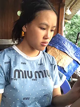 Snapshot of Mai_lovely chatting on October 2025 02:02:01 AM Mai lovely online show from October 2025 02:02:01 AM