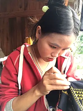 Mai lovely online show from November 2025 01:42:01 AM