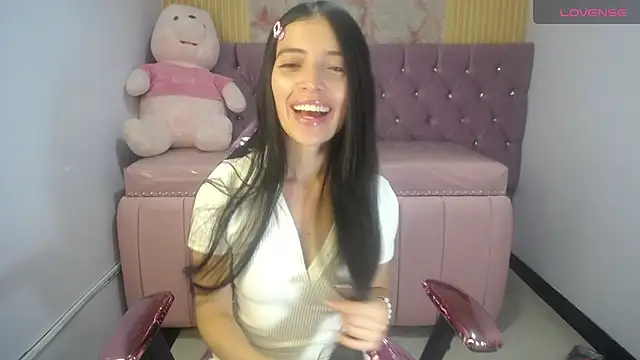 Snapshot of cynthia_ch chatting on November 2025 10:57:02 PM cynthia ch online show from November 2025 10:57:02 PM