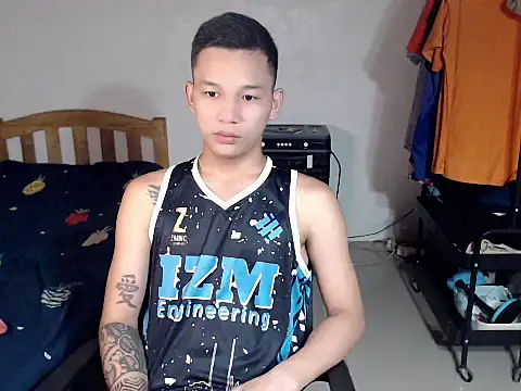 Snapshot of asianmonstercock05 chatting on October 2025 01:11:01 AM asianmonstercock05 online show from October 2025 01:11:01 AM