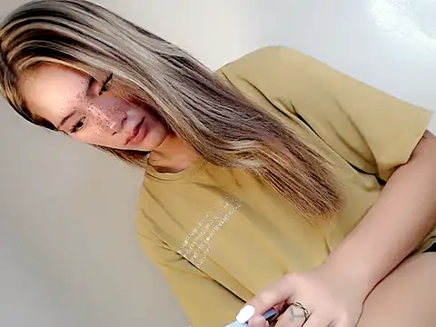 ashley bombshell online show from June 2026 09:32:02 PM