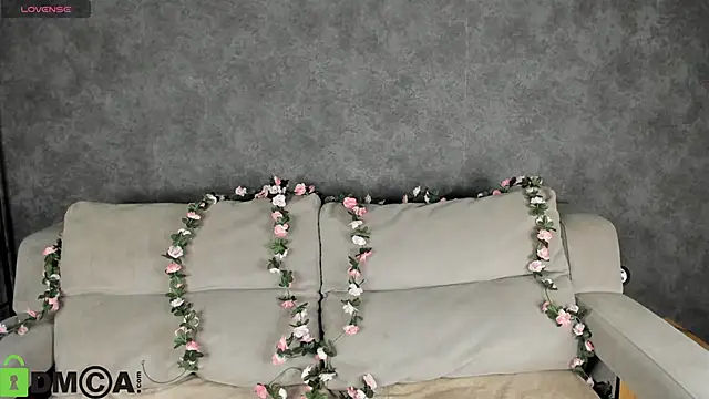 Al1ice Moures online show from November 2025 01:09:01 AM