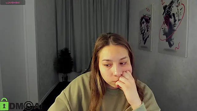 Al1ice Moures online show from October 2025 01:15:02 AM