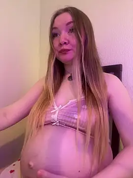 Amalie Smith online show from May 2026 07:27:02 AM