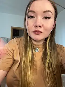 Amalie Smith online show from June 2026 07:19:02 AM