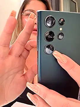 HornyBella88 online show from December 2025 11:45:01 AM