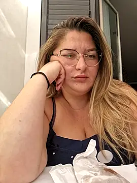 Snapshot of HornyBella88 chatting on October 2025 08:17:01 AM HornyBella88 online show from October 2025 08:17:01 AM