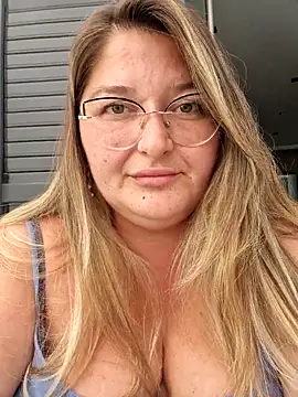 Snapshot of HornyBella88 chatting on September 2025 07:48:01 AM HornyBella88 online show from September 2025 07:48:01 AM