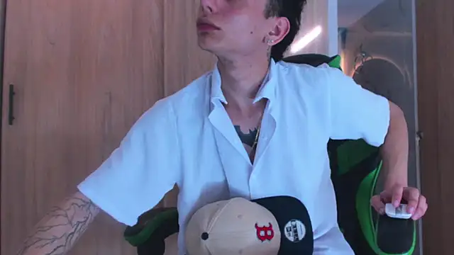 Skinny batman online show from September 2025 12:12:02 PM