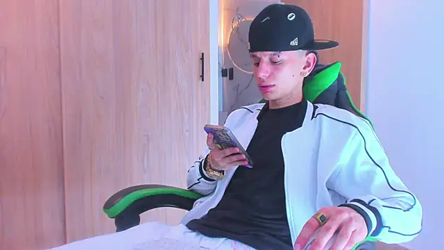 Skinny batman online show from October 2025 12:56:01 AM