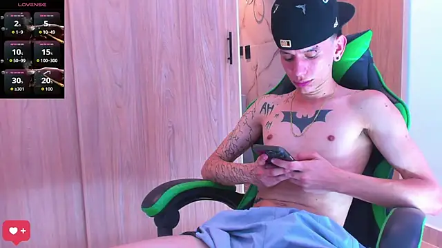 Skinny batman online show from October 2025 06:18:02 PM