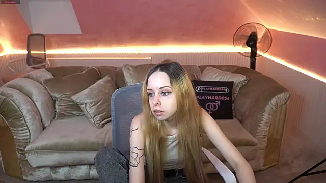 Luchi Sun online show from November 2025 11:10:01 AM