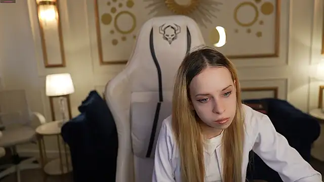 Luchi Sun online show from October 2025 11:19:01 AM