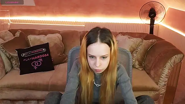 Luchi Sun online show from November 2025 11:04:02 AM