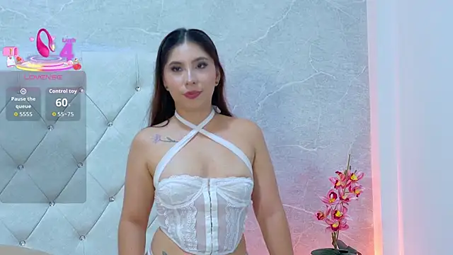 Snapshot of Ashley-Whitee chatting on July 2026 08:21:01 PM Ashley-Whitee online show from July 2026 08:21:01 PM