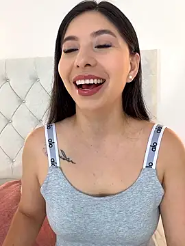 Ashley-Whitee online show from January 2026 04:21:02 PM