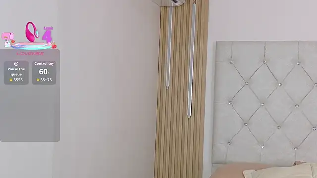 Ashley-Whitee online show from March 2026 08:30:01 PM