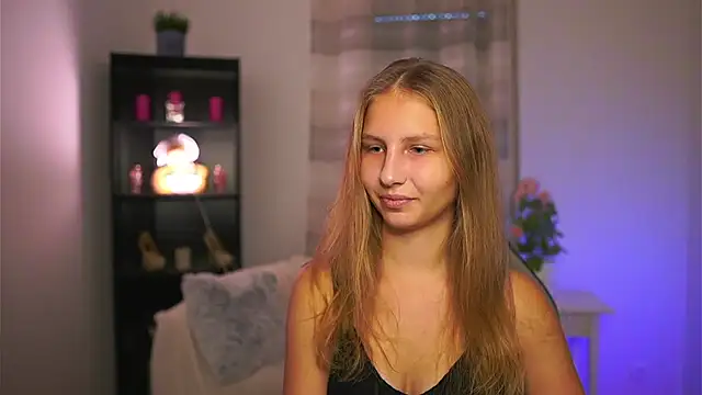 Snapshot of emmie_murray chatting on November 2025 02:17:02 PM emmie murray online show from November 2025 02:17:02 PM