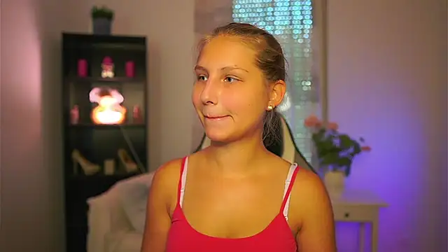 Snapshot of emmie_murray chatting on October 2025 01:01:02 PM emmie murray online show from October 2025 01:01:02 PM