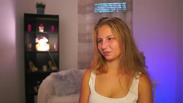 Snapshot of emmie_murray chatting on October 2025 02:04:01 PM emmie murray online show from October 2025 02:04:01 PM