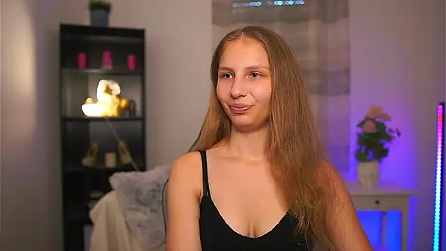 Snapshot of emmie_murray chatting on May 2026 01:33:01 PM emmie murray online show from May 2026 01:33:01 PM