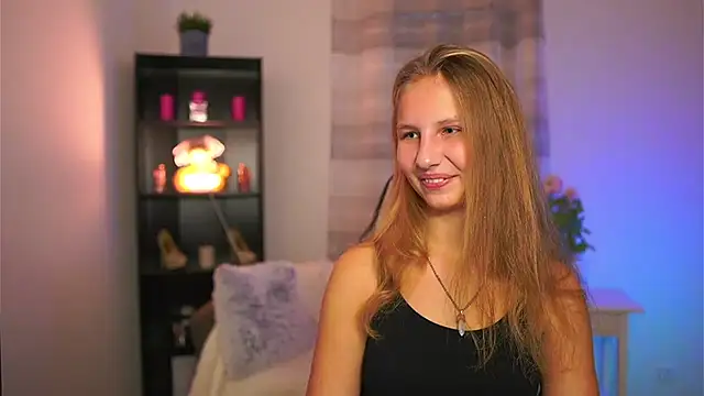 Snapshot of emmie_murray chatting on November 2025 02:21:01 PM emmie murray online show from November 2025 02:21:01 PM