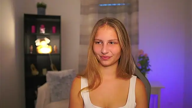 Snapshot of emmie_murray chatting on November 2025 02:10:01 PM emmie murray online show from November 2025 02:10:01 PM