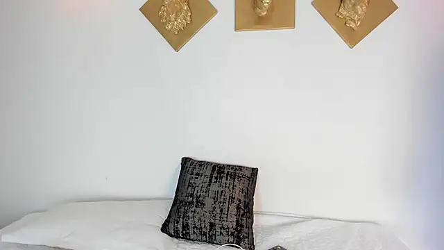 CharlottePetitte online show from November 2025 08:20:02 PM