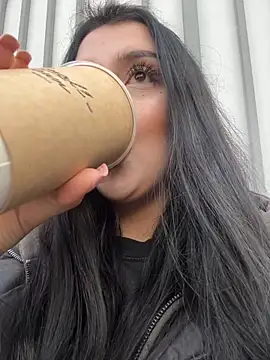 kiss Lissa online show from October 2025 01:31:01 PM