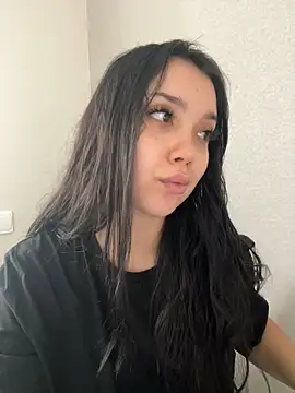 kiss Lissa online show from October 2025 11:42:02 AM