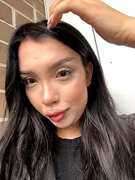 kiss Lissa online show from November 2025 11:58:02 AM