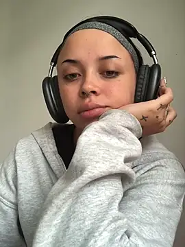 Snapshot of NaiaWhisper chatting on September 2025 02:34:01 PM NaiaWhisper online show from September 2025 02:34:01 PM