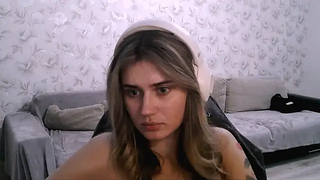 Snapshot of JerrieLoosle chatting on October 2025 04:20:02 PM JerrieLoosle online show from October 2025 04:20:02 PM