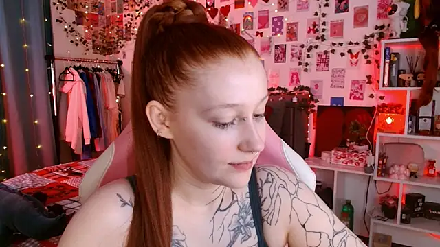 Ayla Hicks online show from December 2025 09:15:02 PM