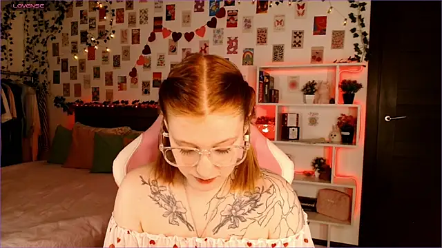Ayla Hicks online show from September 2025 03:13:02 AM