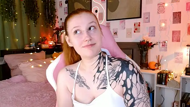Snapshot of Ayla_Hicks chatting on July 2026 03:17:02 AM Ayla Hicks online show from July 2026 03:17:02 AM