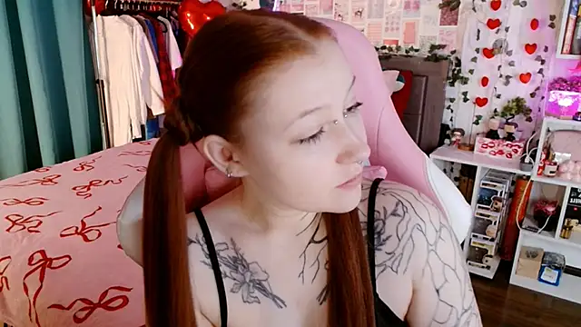 Ayla Hicks online show from March 2026 04:05:02 AM