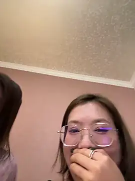 redrose520 online show from April 2026 12:21:02 PM