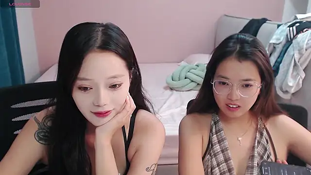 redrose520 online show from October 2025 12:06:02 PM