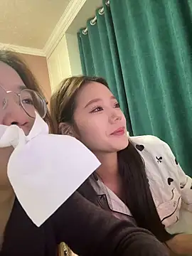 redrose520 online show from February 2026 12:23:02 PM