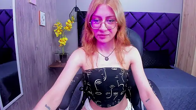 ChloeCampbell03 online show from October 2025 01:03:01 PM