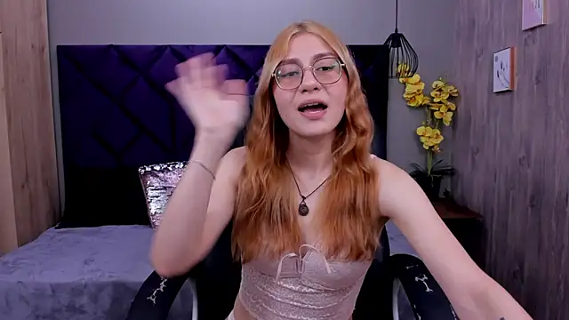 Snapshot of ChloeCampbell03 chatting on November 2025 08:13:02 PM ChloeCampbell03 online show from November 2025 08:13:02 PM