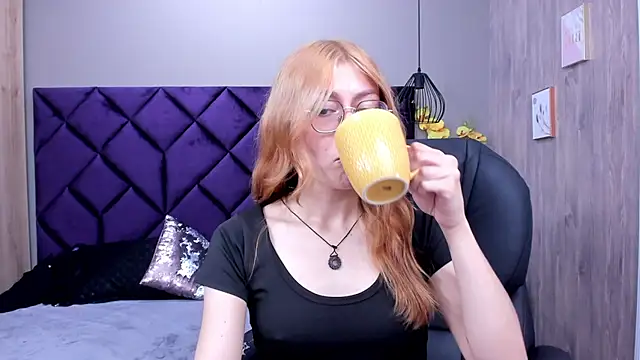 Snapshot of ChloeCampbell03 chatting on November 2025 12:52:01 PM ChloeCampbell03 online show from November 2025 12:52:01 PM