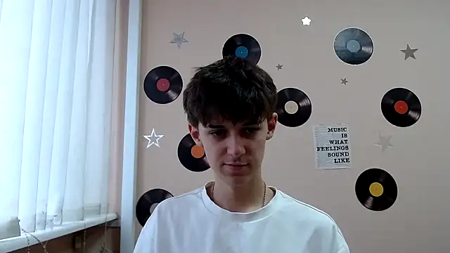 Snapshot of Hoot_Dude_ chatting on October 2025 01:34:01 PM Hoot Dude  online show from October 2025 01:34:01 PM