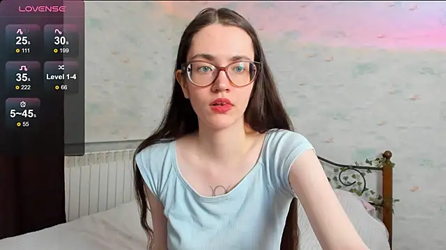 Snapshot of bellacatlovesmeat chatting on May 2026 05:27:01 PM bellacatlovesmeat online show from May 2026 05:27:01 PM
