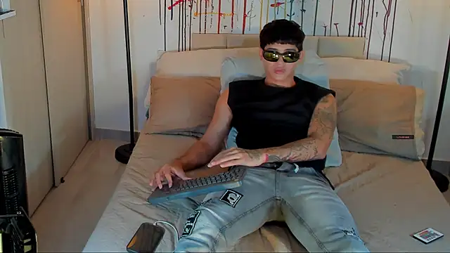 damian xxxl online show from November 2025 02:31:02 PM