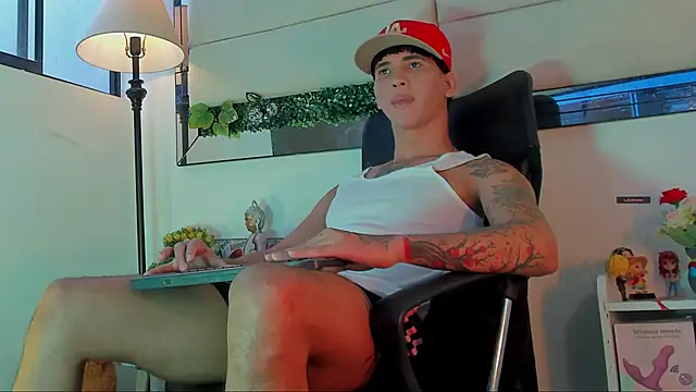 damian xxxl online show from November 2025 08:13:02 PM