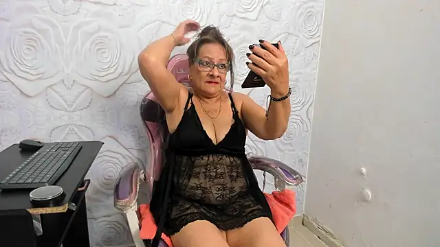 Snapshot of HotNana4U chatting on September 2025 11:16:01 AM HotNana4U online show from September 2025 11:16:01 AM